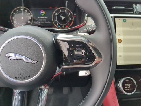 New 2026 Jaguar F-PACE R-Dynamic S image 32