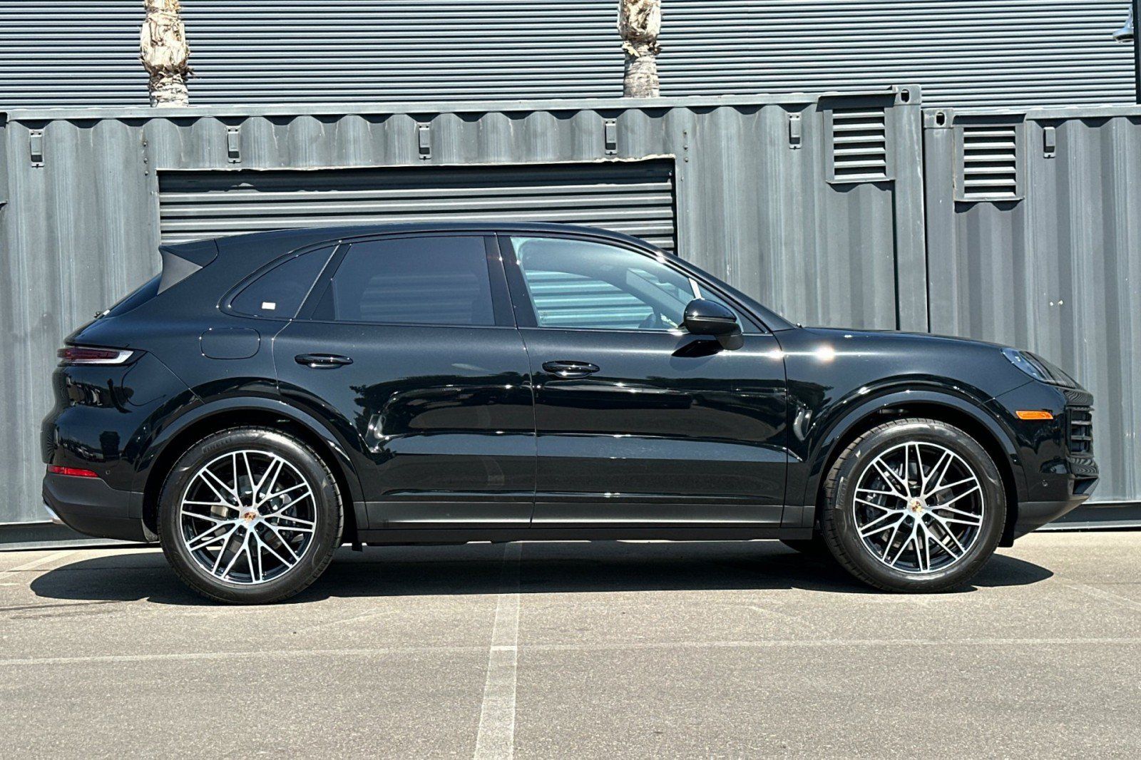 Used 2026 Porsche Cayenne AWD/4WD image 9