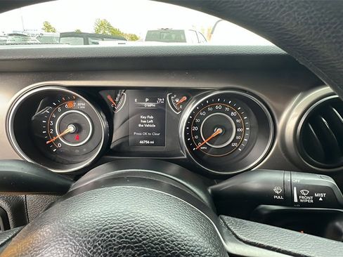 Used 2019 Jeep Wrangler Sport image 22