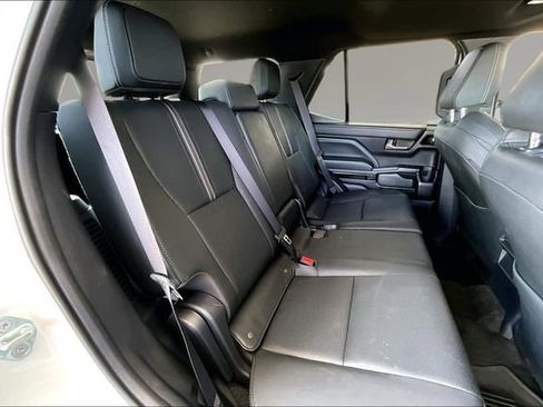 Used 2025 Toyota 4Runner Limited AWD/4WD image 20
