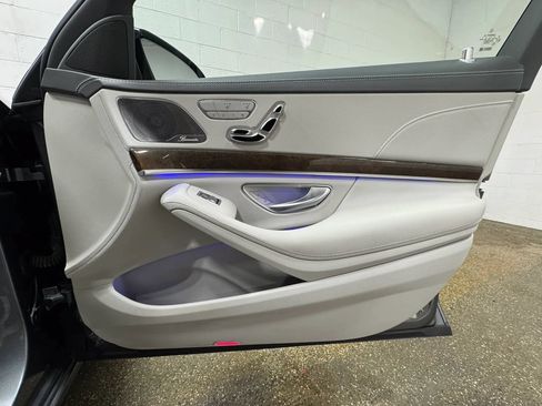 Used 2016 Mercedes-Benz S 550 4MATIC Sedan image 29