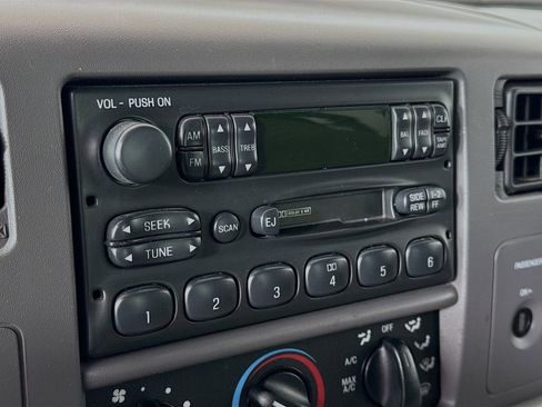 Used 1999 Ford F250 XLT AWD/4WD image 13