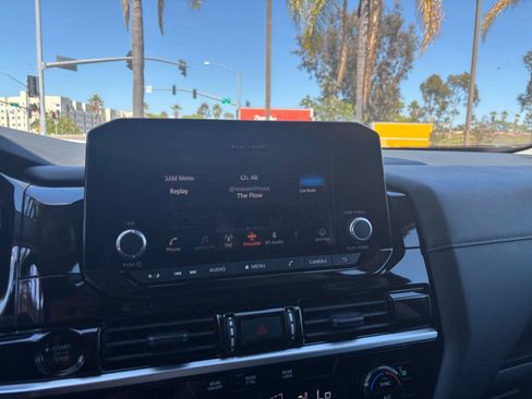 Used 2025 Nissan Pathfinder SV FWD image 20