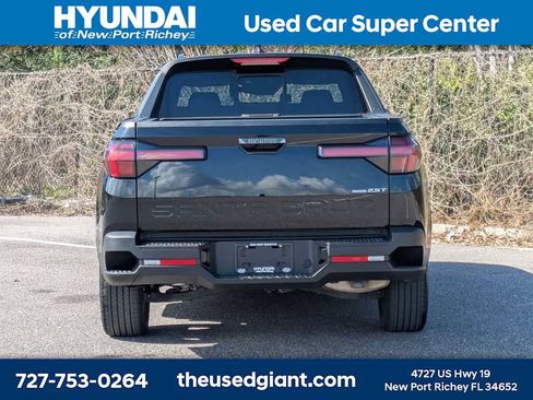 Certified 2023 Hyundai Santa Cruz Night image 4