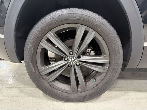 Used 2022 Volkswagen Atlas Cross Sport SEL R-Line image 15