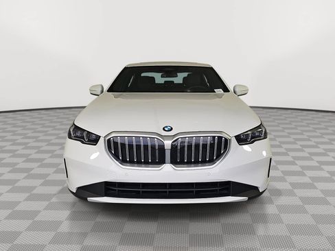 Used 2026 BMW 530i RWD image 3
