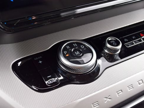 New 2026 Ford Expedition Active RWD image 14