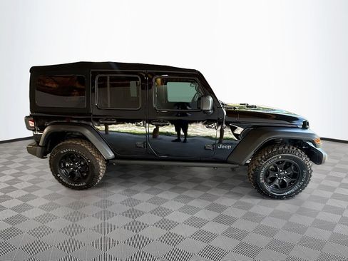 Used 2023 Jeep Wrangler Unlimited AWD/4WD image 5