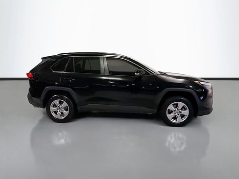 Used 2022 Toyota RAV4 XLE w/ Convenience Package AWD/4WD image 10