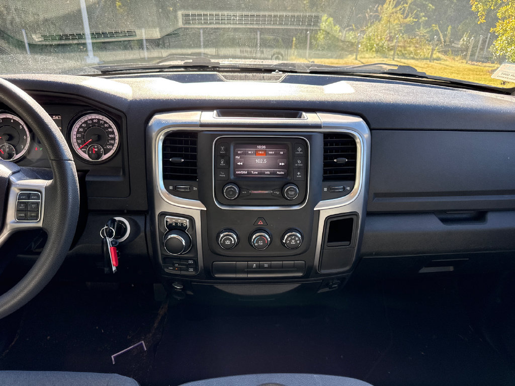 Used 2021 RAM 1500 Classic SLT AWD/4WD image 18