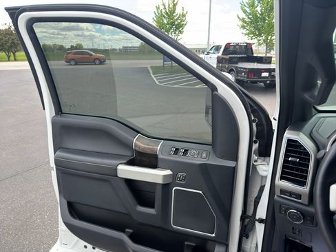 Used 2022 Ford F350 Lariat w/ Chrome Package AWD/4WD image 14