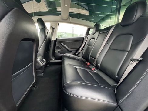 Used 2018 Tesla Model 3 Long Range image 18