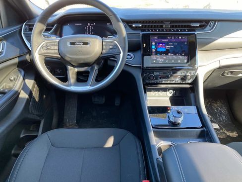 New 2025 Jeep Grand Cherokee L Laredo w/ Luxury Tech Group I image 9