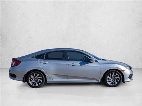 Used 2016 Honda Civic EX image 4