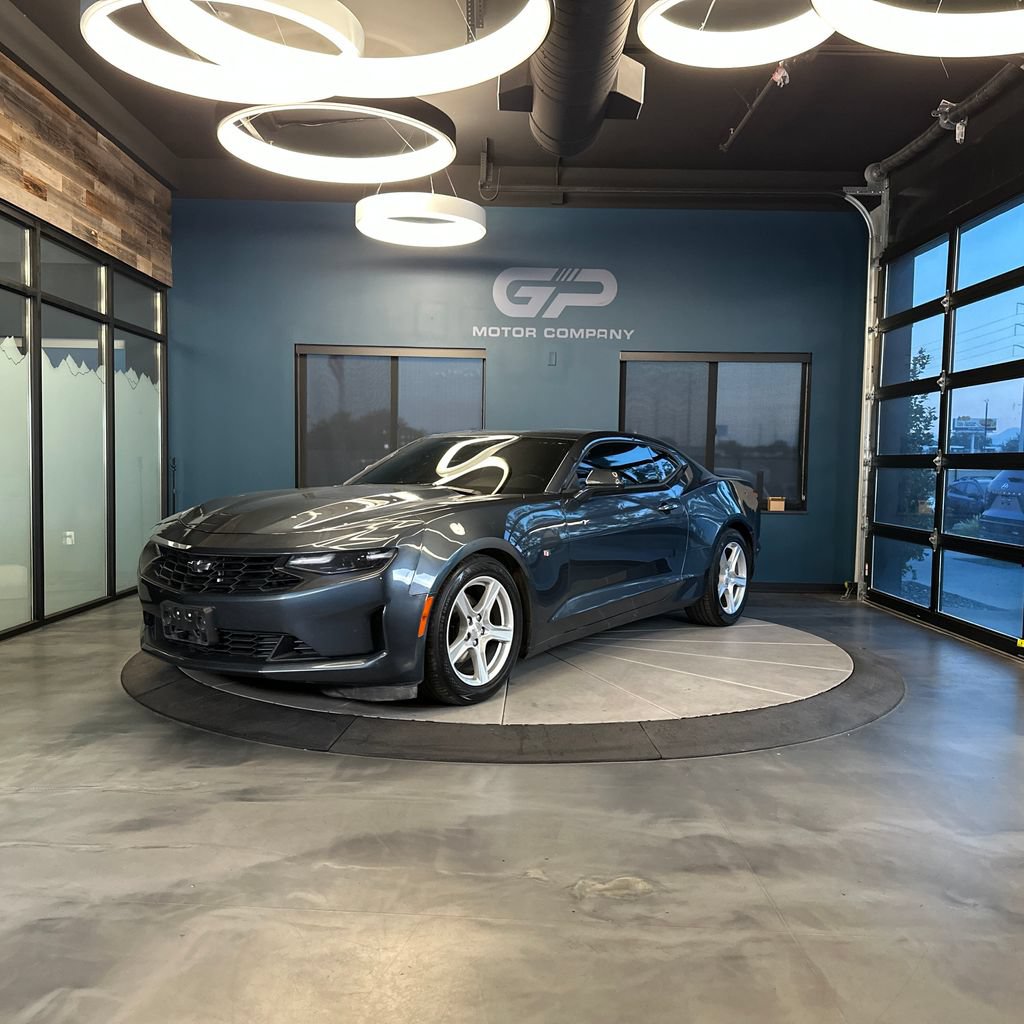 Used 2022 Chevrolet Camaro LT RWD image 7