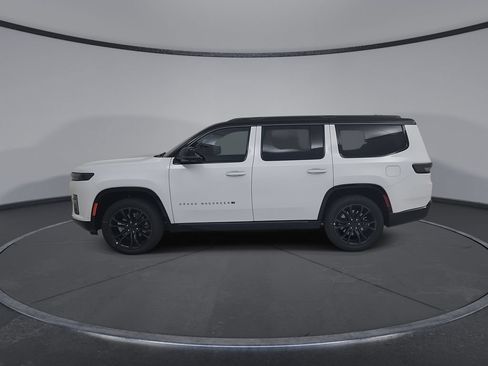 New 2026 Jeep Grand Wagoneer Summit AWD/4WD image 9