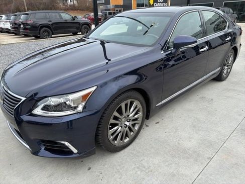 Used 2017 Lexus LS 460 AWD image 7