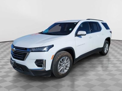 Used 2023 Chevrolet Traverse LT