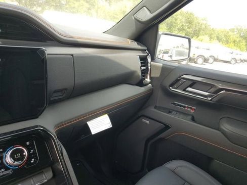 New 2026 GMC Sierra 1500 AT4 w/ Technology Package AWD/4WD image 27