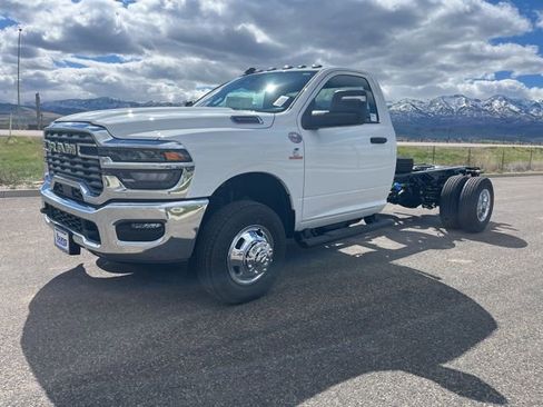 New 2026 RAM 3500 Tradesman image 8