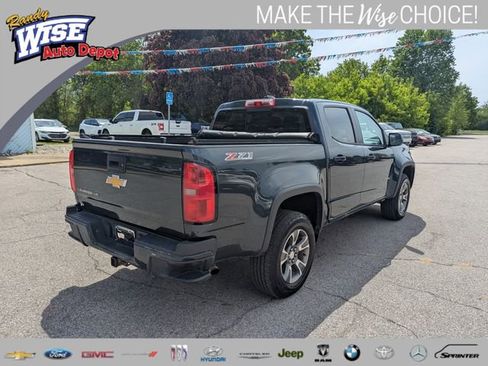 Used 2017 Chevrolet Colorado Z71 AWD/4WD image 3
