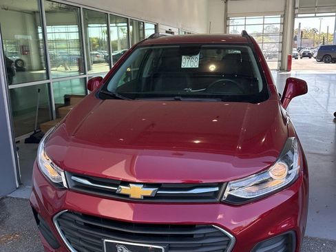 Used 2019 Chevrolet Trax LT w/ LT Convenience Package image 1