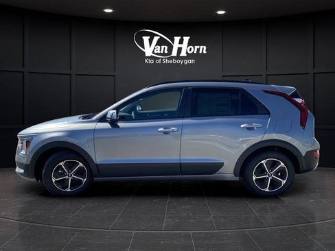 New 2026 Kia Niro EX FWD image 4