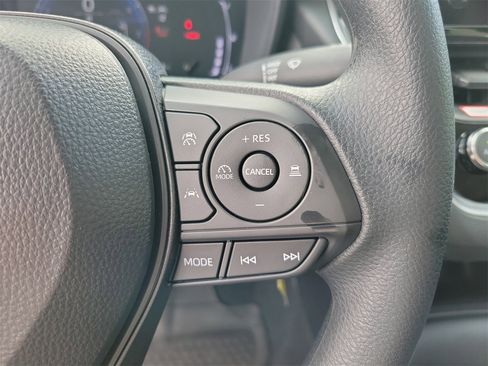 Used 2026 Toyota Corolla LE image 20