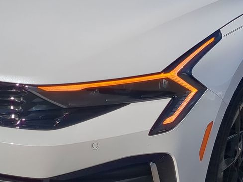 New 2026 Kia K5 LXS image 9