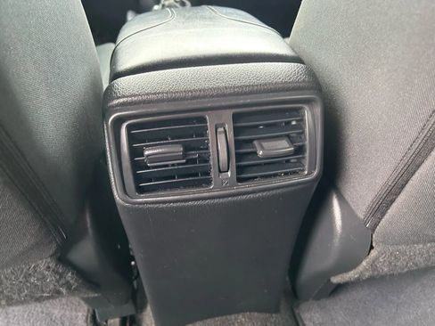 Used 2017 Nissan Rogue SV w/ Midnight Edition Package FWD image 28