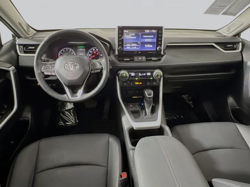 Used 2022 Toyota RAV4 XLE Premium image 30