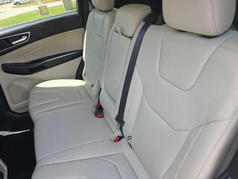 Used 2015 Ford Edge Titanium AWD/4WD image 10