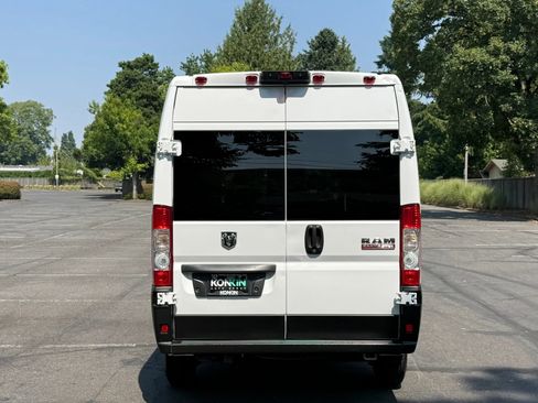 Used 2021 RAM ProMaster 2500 FWD image 5