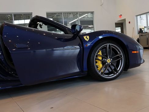 Certified 2017 Ferrari 488 Spider RWD image 31