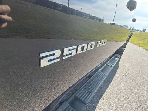 Used 2021 Chevrolet Silverado 2500 Custom w/ Custom Value Package AWD/4WD image 12