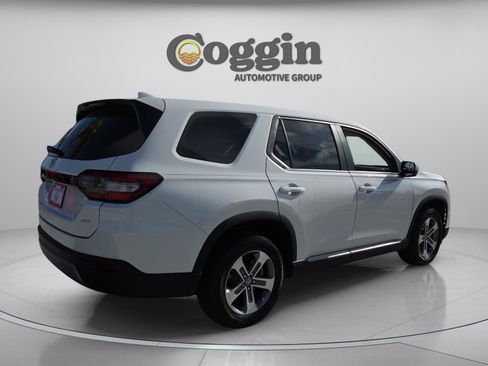 Used 2023 Honda Pilot EX-L image 6