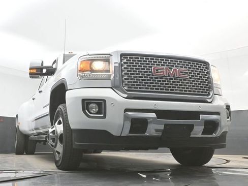 Used 2015 GMC Sierra 3500 Denali w/ Duramax Plus Package AWD/4WD image 28