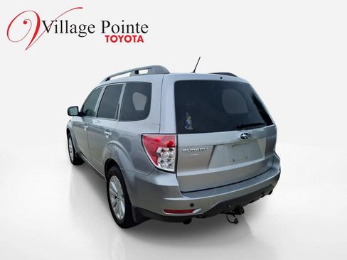 Used 2011 Subaru Forester 2.5X Limited AWD/4WD image 2