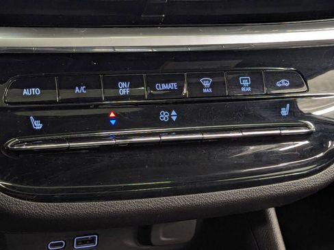 Used 2024 Buick Envista Avenir image 25