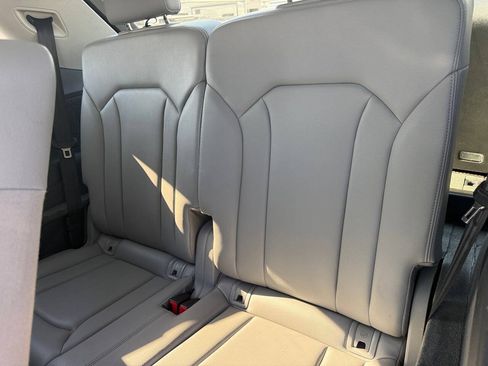 Used 2019 Audi Q7 3.0T Premium Plus w/ Premium Plus Package AWD/4WD image 21