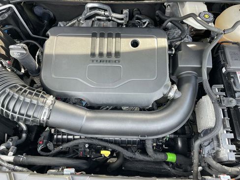 Used 2022 GMC Acadia SLE w/ Driver Convenience Package image 36