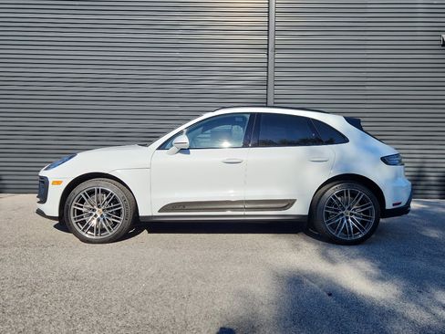 New 2026 Porsche Macan GTS image 2