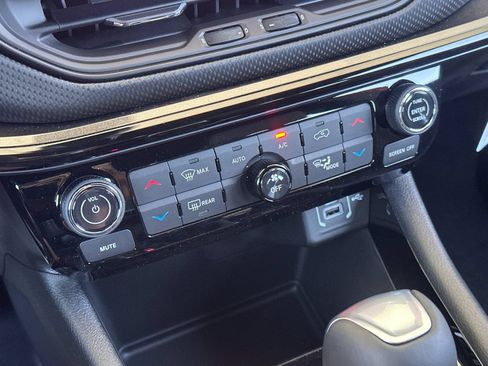 New 2026 Jeep Compass Limited AWD/4WD image 21