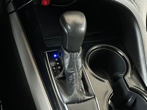 Used 2018 Toyota Camry SE w/ Moonroof Package image 22