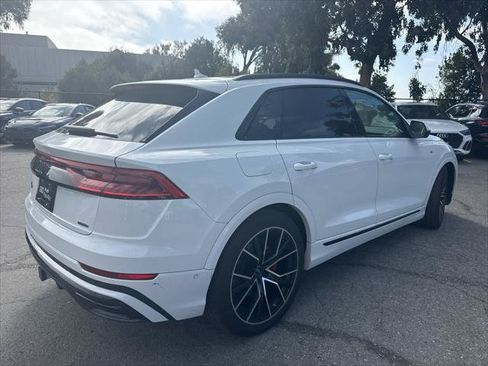 Used 2023 Audi Q8 Prestige w/ Prestige Package AWD/4WD image 3