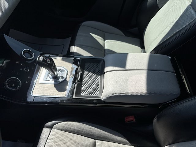 Used 2020 Land Rover Range Rover Evoque R-Dynamic S AWD/4WD image 22