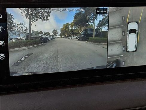 Used 2024 Hyundai Palisade Limited FWD image 13