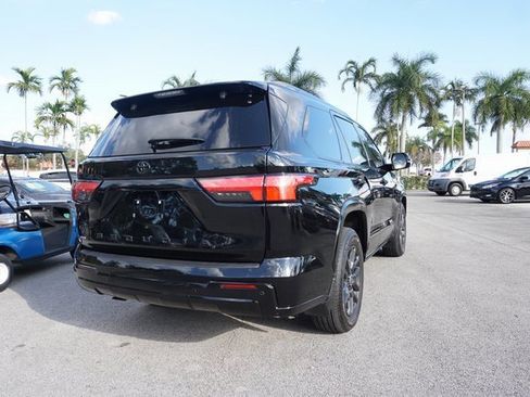 Used 2024 Toyota Sequoia Platinum image 19