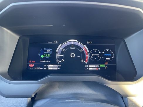 Used 2025 Toyota Tundra Limited image 17