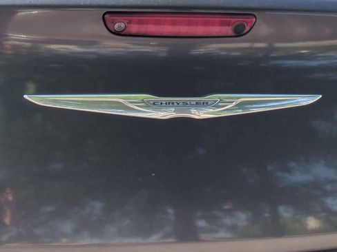Used 2015 Chrysler 300 Limited w/ Driver Convenience Group RWD image 11